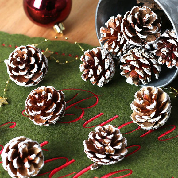 Natural Pine Cones with Snow-Dusted Tips for Christmas Tree Ornaments, Holiday Table Centerpieces, DIY Wreath Crafts, Garland Making and Festive Photo Props (3-4cm(7PCS))
