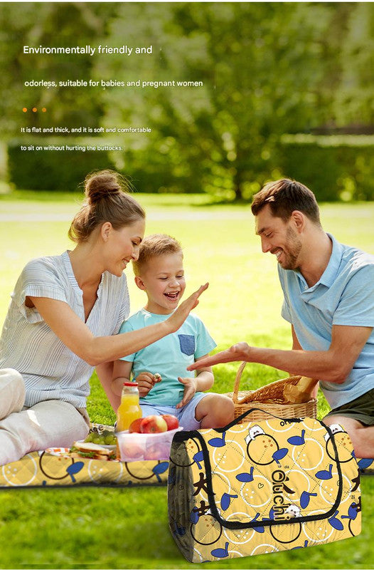 Waterproof Foldable Picnic Blanket with Musical Bunny Print - 200x200cm