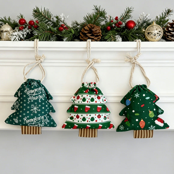 3 Piece Christmas Tree Drawstring Gift Bag Set - 11.5 x 13.5 cm Printed Fabric Pouches with Hanging Cords for Small Gifts, Treats and Festive Decorations