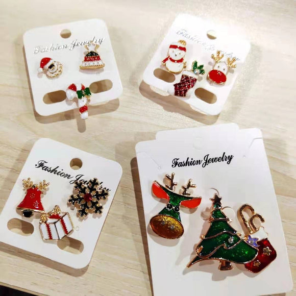 3 Piece Red Green Enamel Christmas Brooch Pins Set - Gold Alloy Festive Lapel Badges with Snowflake, Bell and Gift Box Design, Holiday Jewellery for Suits, Jackets, Bags and Gifts
