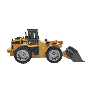 Remote Control Model Bulldozer Truck (Yellow), Driving Cab and Scoop - RnR Galore